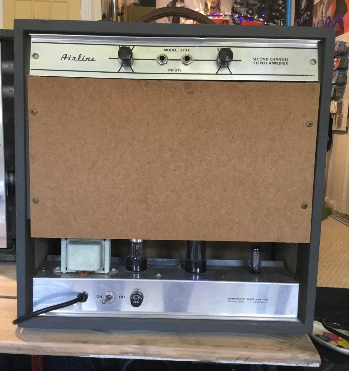 Airline guitar deals amp